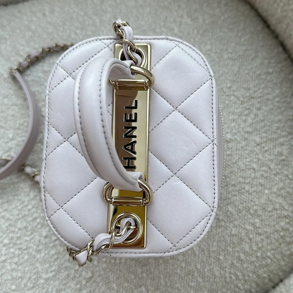 Authentic Lambskin Quilted Trendy Vanity Case small - Picture 8 of 12